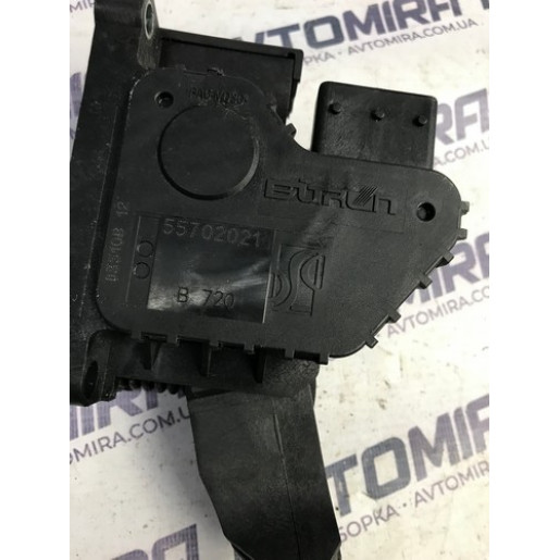 Педаль газа Fiat Punto 3 2005-2018 55702020